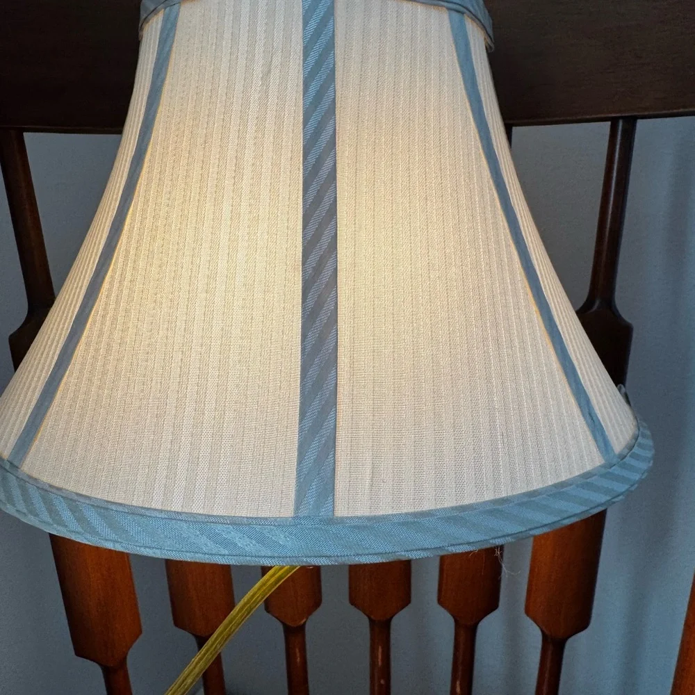 Vintage Cream Headboard Over the Bed Electric Reading Light Lamp Cottage Core